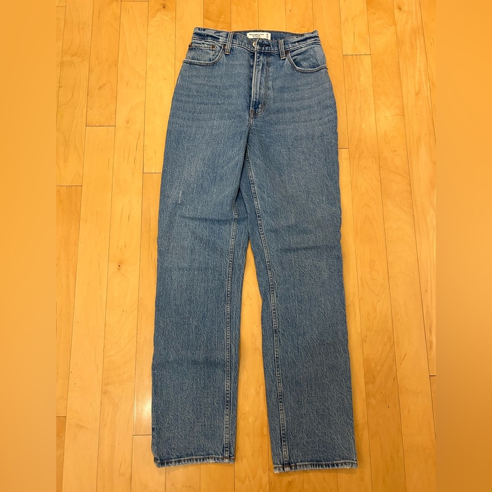 Abercrombie Curve Love 90s straight ultra high rise jeans in size 26 long